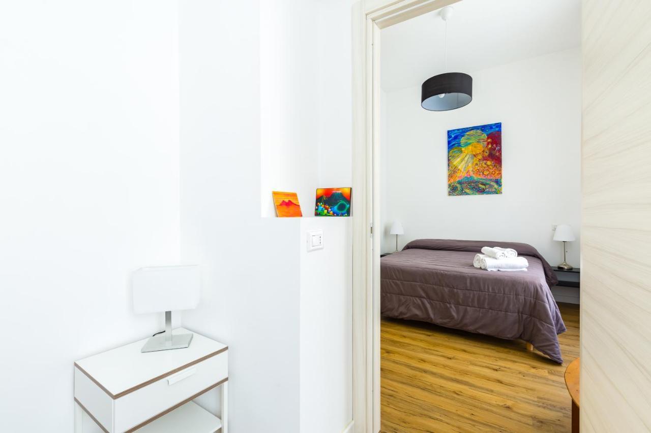 Barrio 133 - Double Bedroom In Center By Napoliapartments Kültér fotó